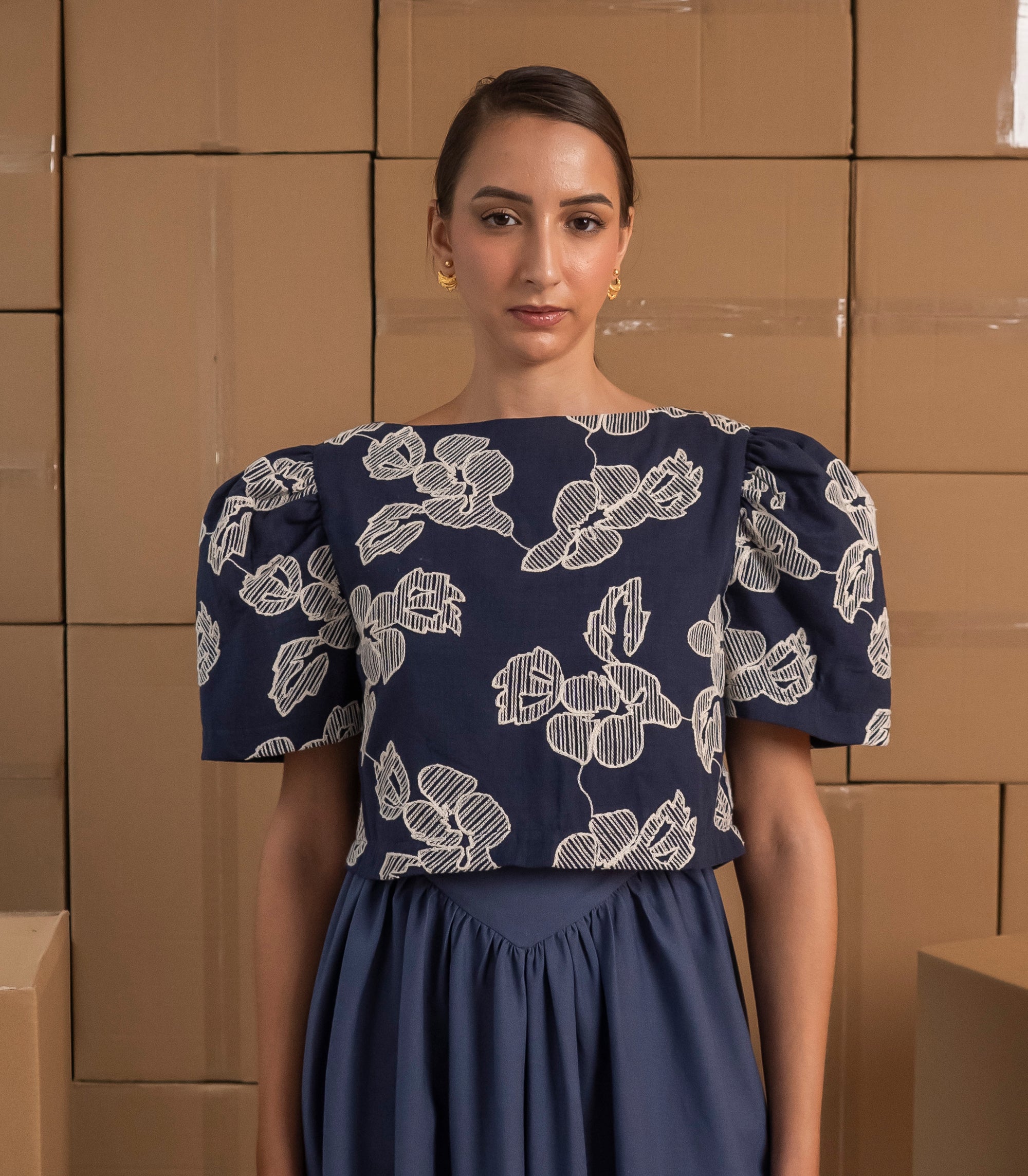 Camille Embroidered Camisa Top (Navy)