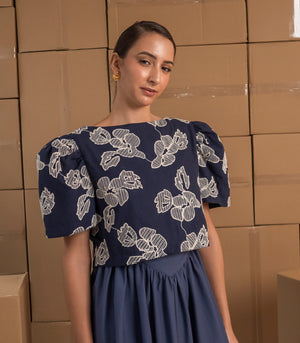 Camille Embroidered Camisa Top (Navy)