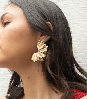 Ailes Oversize Earrings - Gold